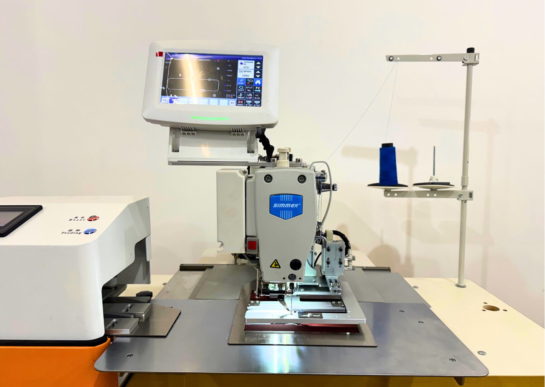 SM-2210-LAC – Máquina Automática para Aplicação de Velcro Simmer | Filigrana Eletrônica
